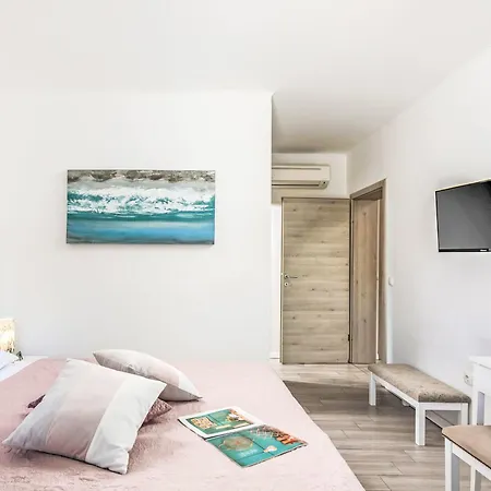 Manea By Interhome