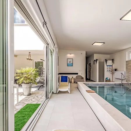 Manea By Interhome