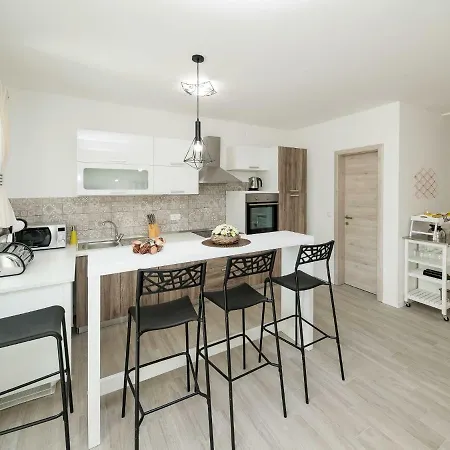 Manea By Interhome